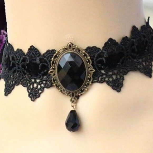 Accessories - NWT Black Lace Victorian Gothic Choker w/ Pendant